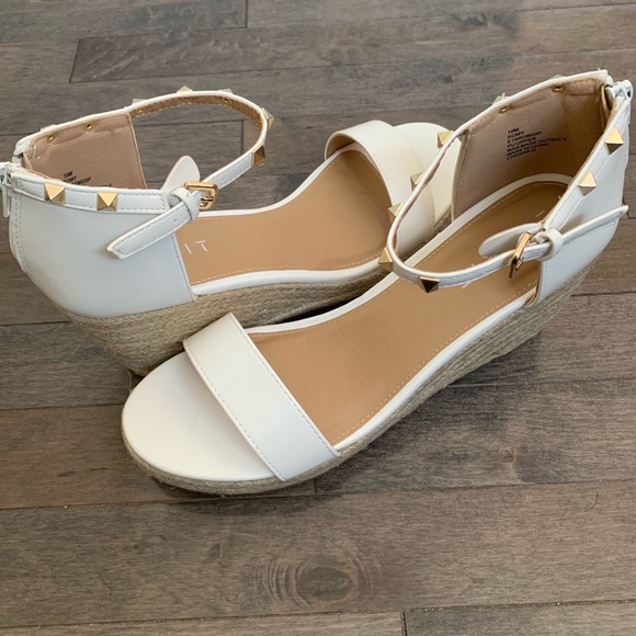 Esprit | Rome White Wedges - Picture 2 of 5